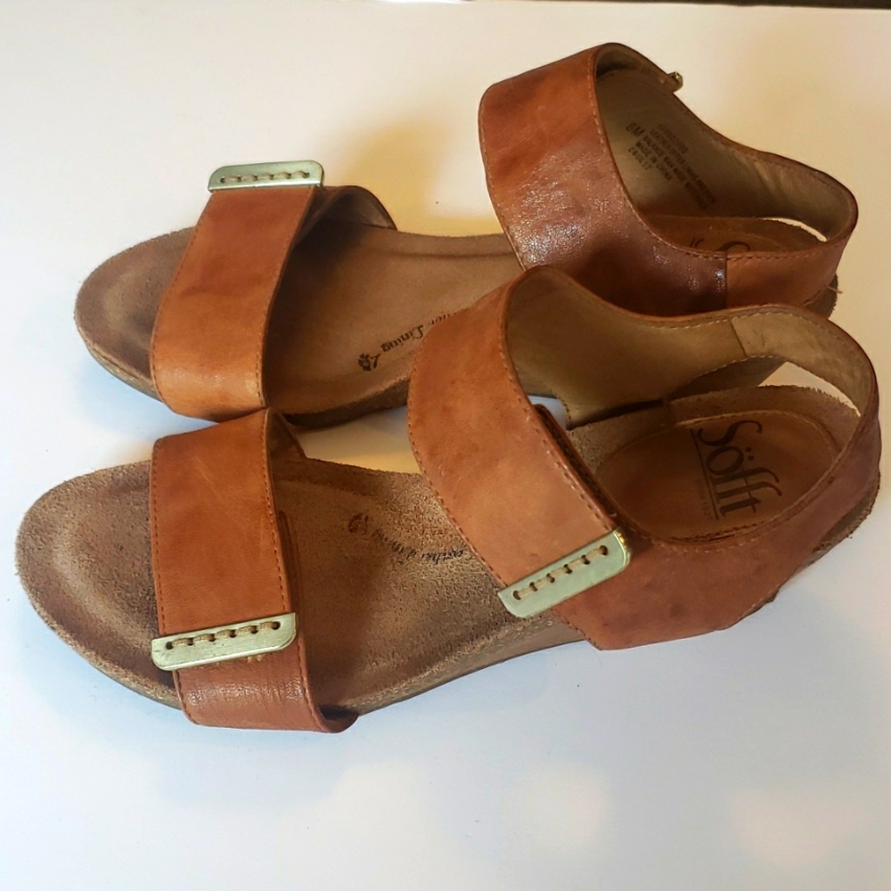 SOFFT comfort Sandals Cognac or Saddle Color Like New Size 6